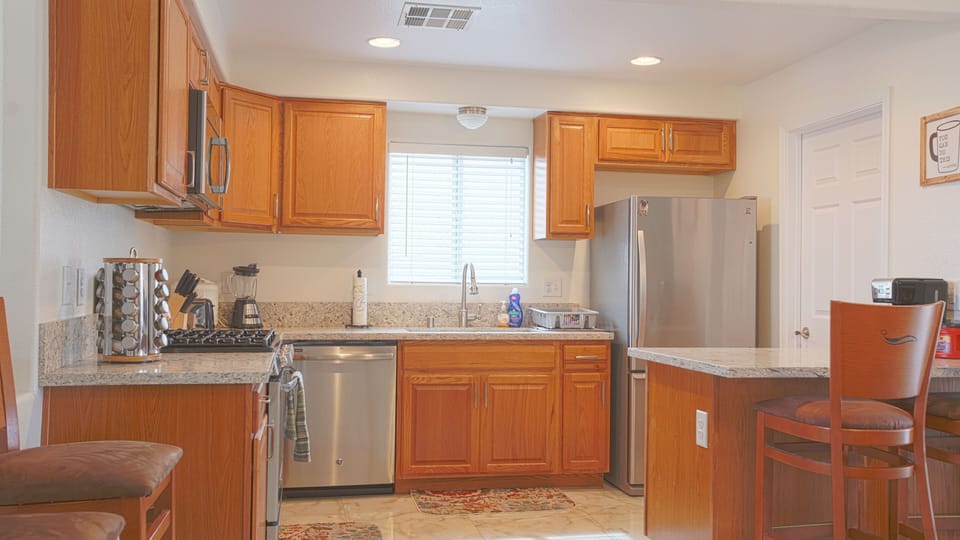 Kitchen: Over View