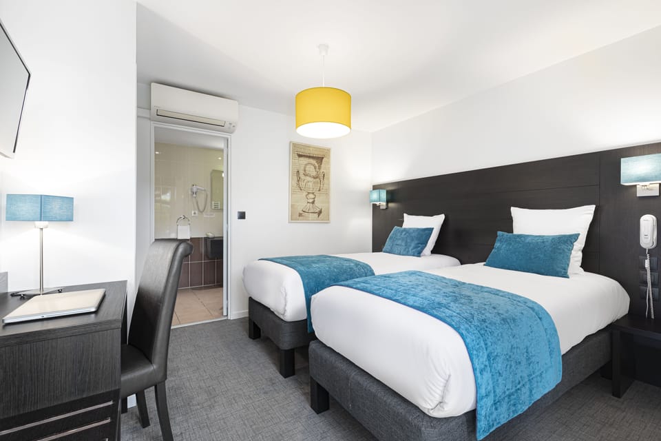 Comfort Double Room | Individually decorated, individually furnished, desk, soundproofing
