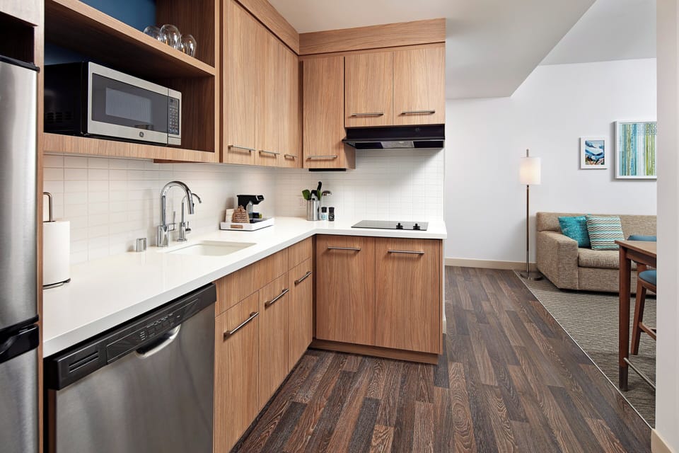 In-room safe, desk, laptop workspace, soundproofing