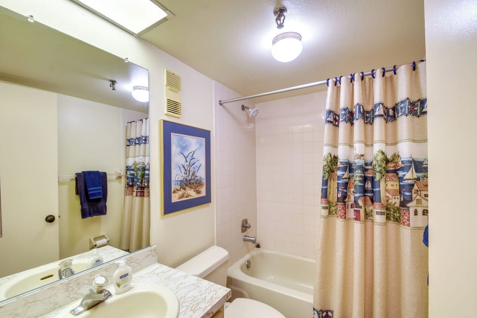Full Bathroom