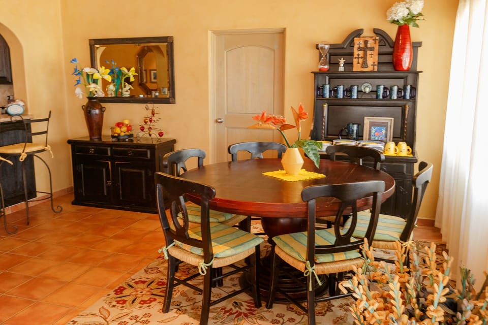 Condo, 2 Bedrooms | In-room dining