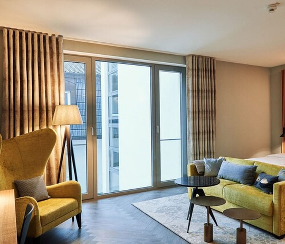 Junior Suite, Garden View | Room amenity