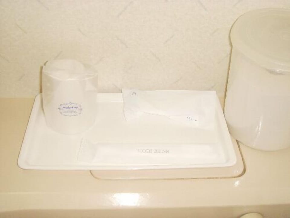 Bathroom amenities