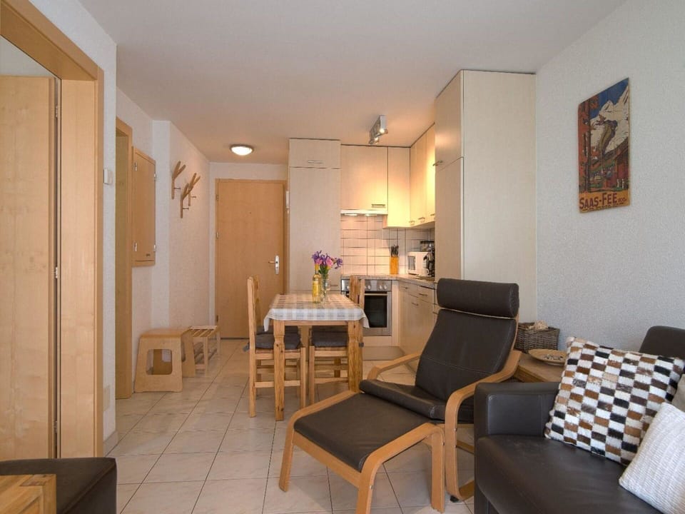 Furniture, Property, Table, Chair, Wood, Interior Design, Flooring, Floor, Living Room, Wall
