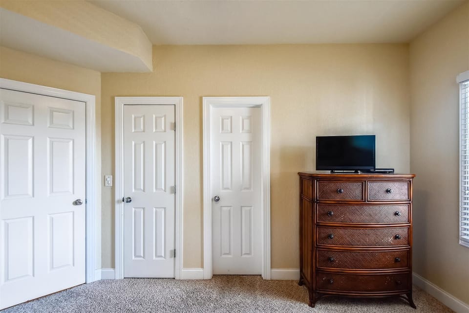 2 Twins Beds - Mid Level