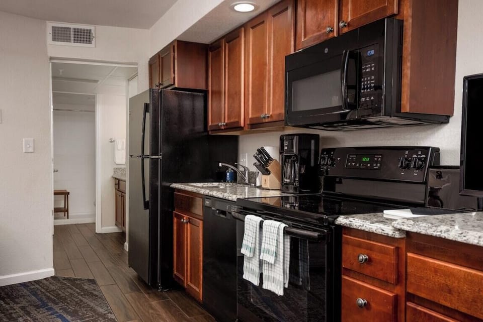 1 Bedroom Suite