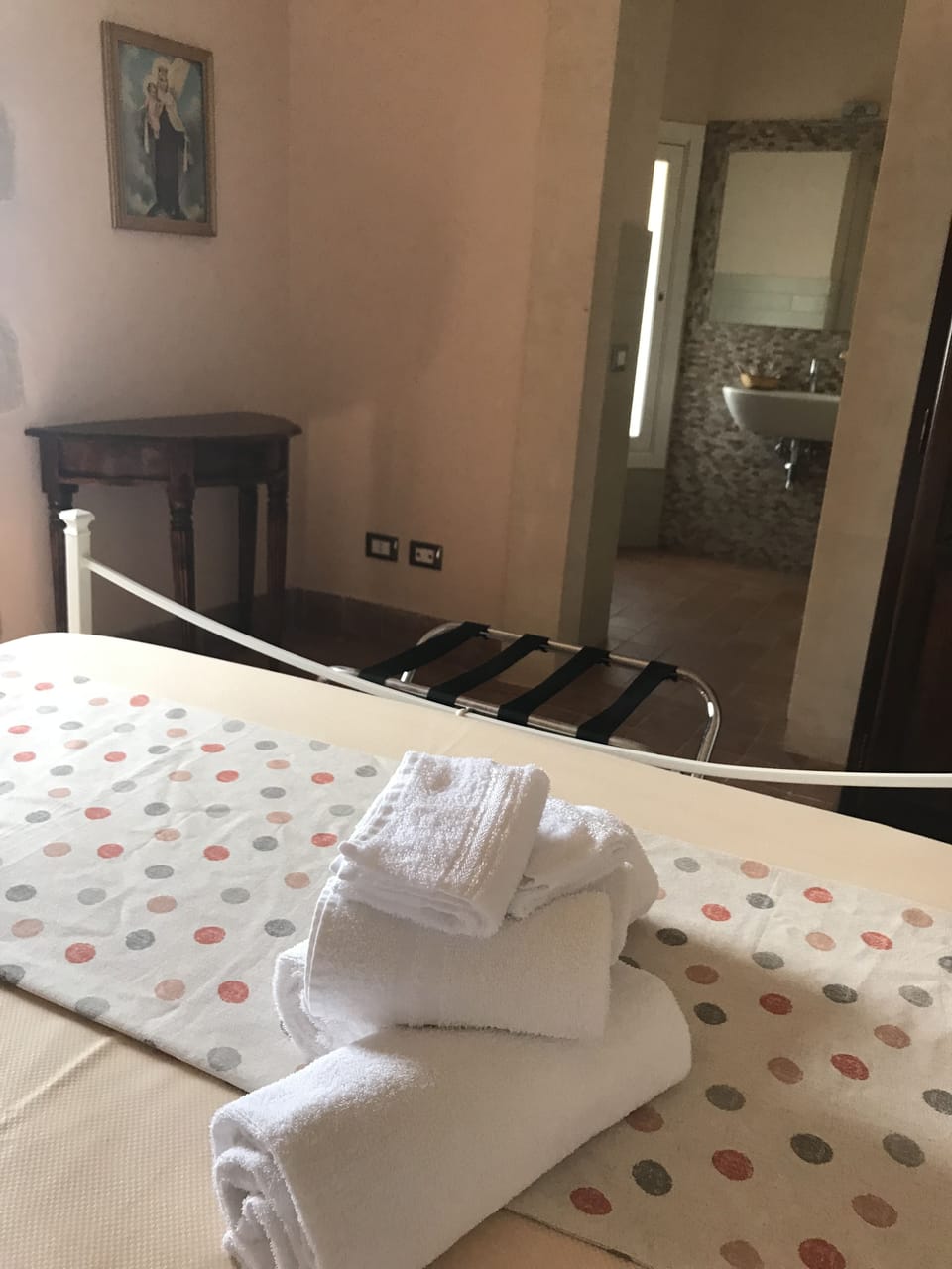 Desk, laptop workspace, free WiFi