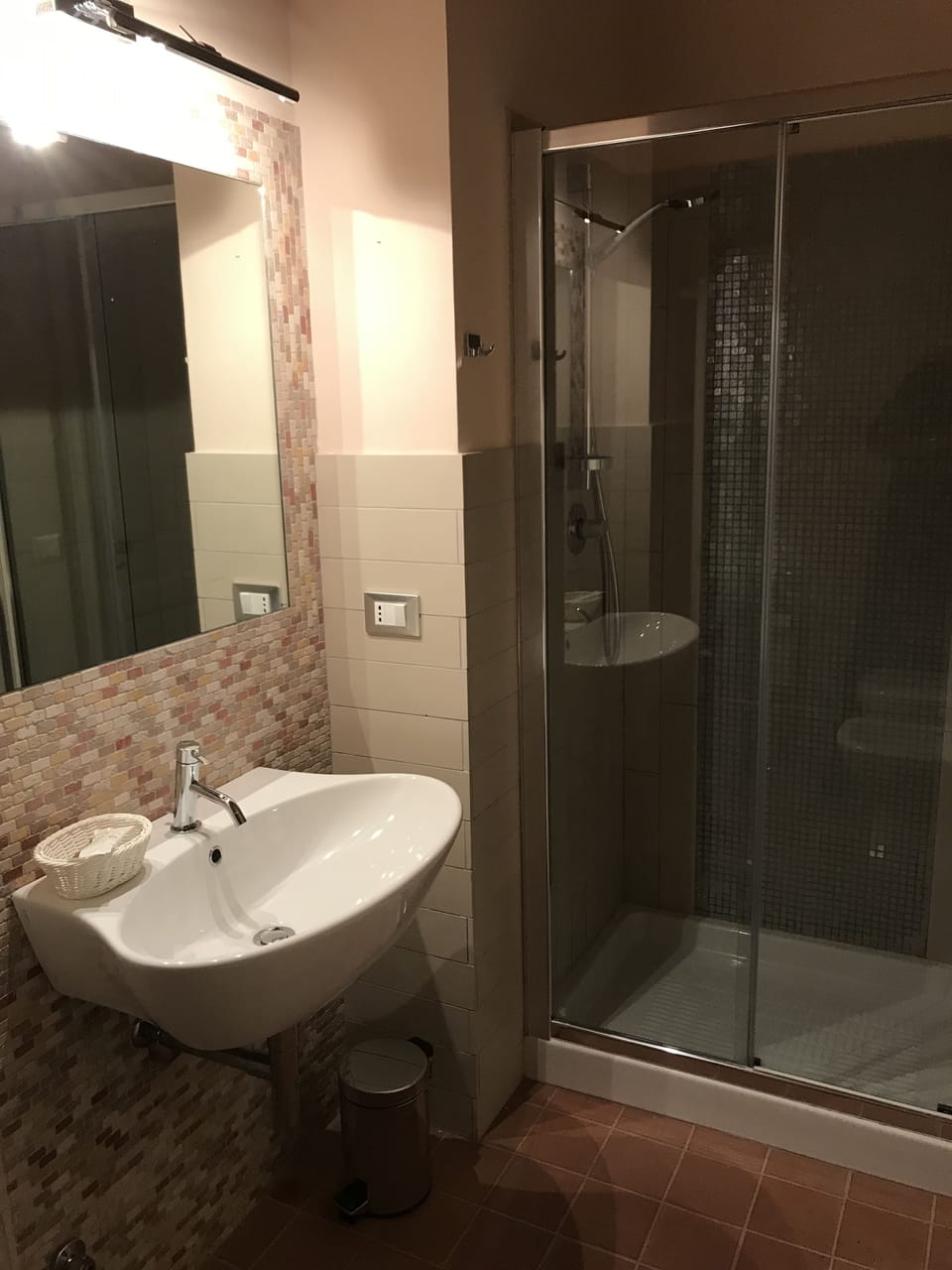 Classic Double Room, Sea View | Bathroom | Shower, rainfall showerhead