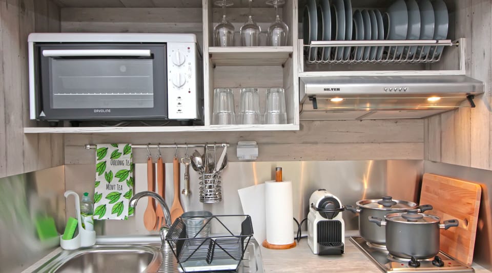 Apartment, Garden View | Private kitchenette | Fridge, stovetop, espresso maker, coffee/tea maker