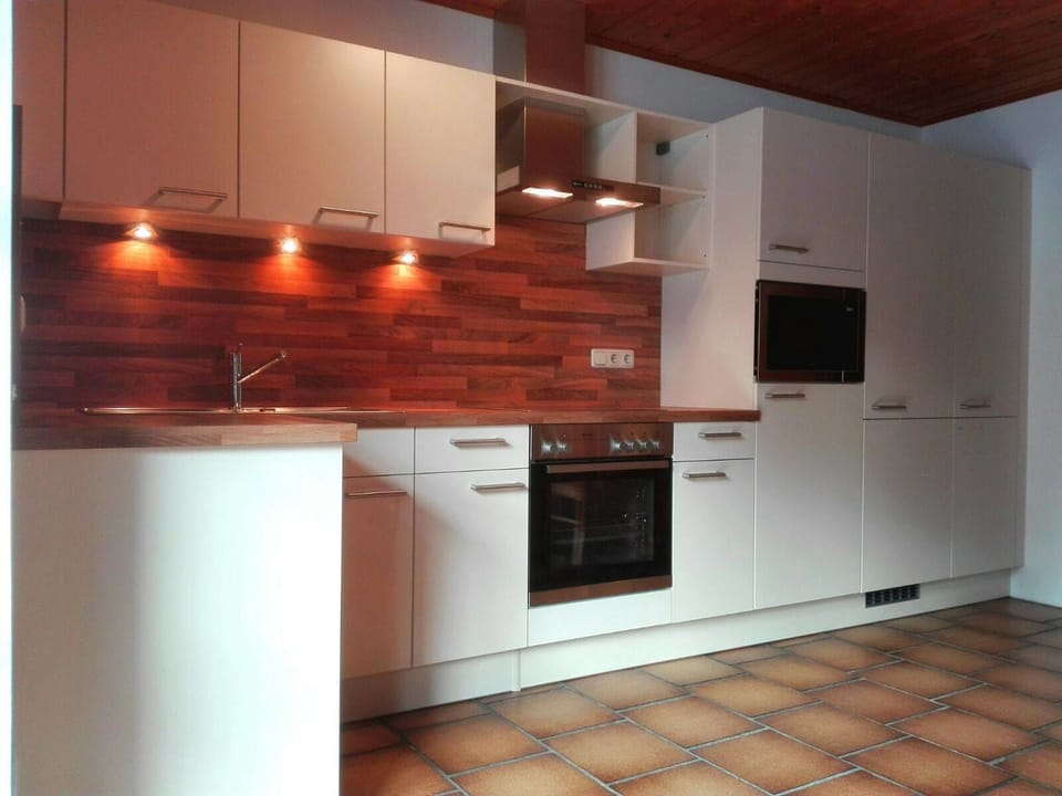 Stovetop, cookware/dishes/utensils