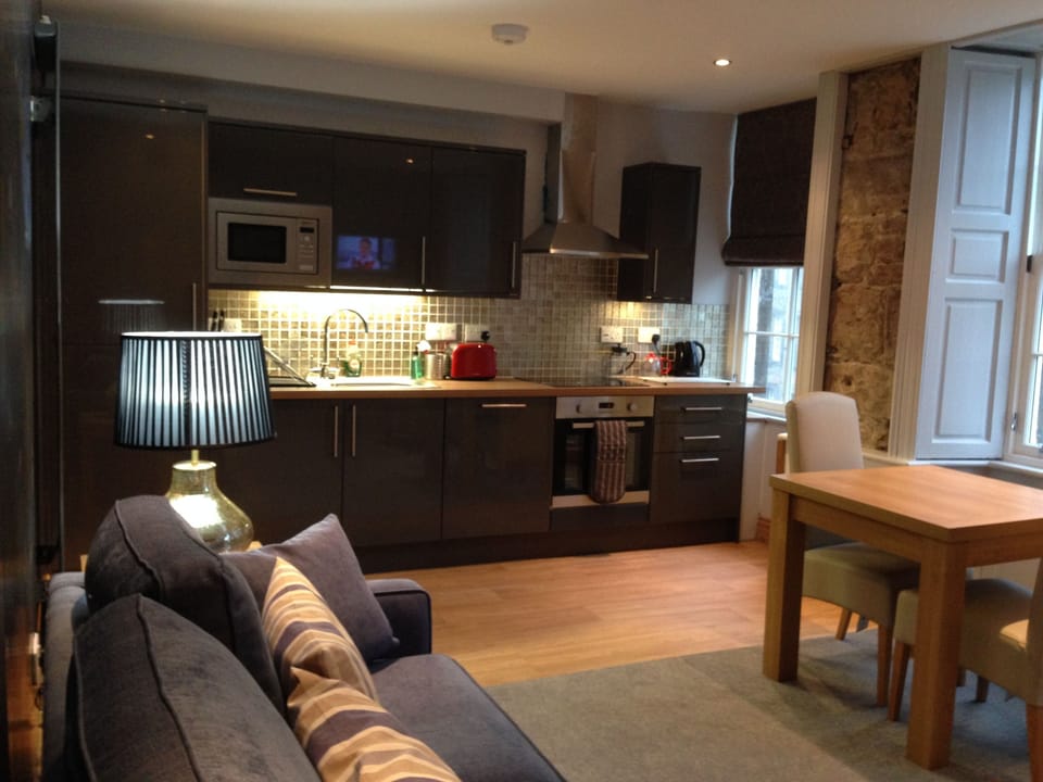 Open Plan kitchen/dining/living