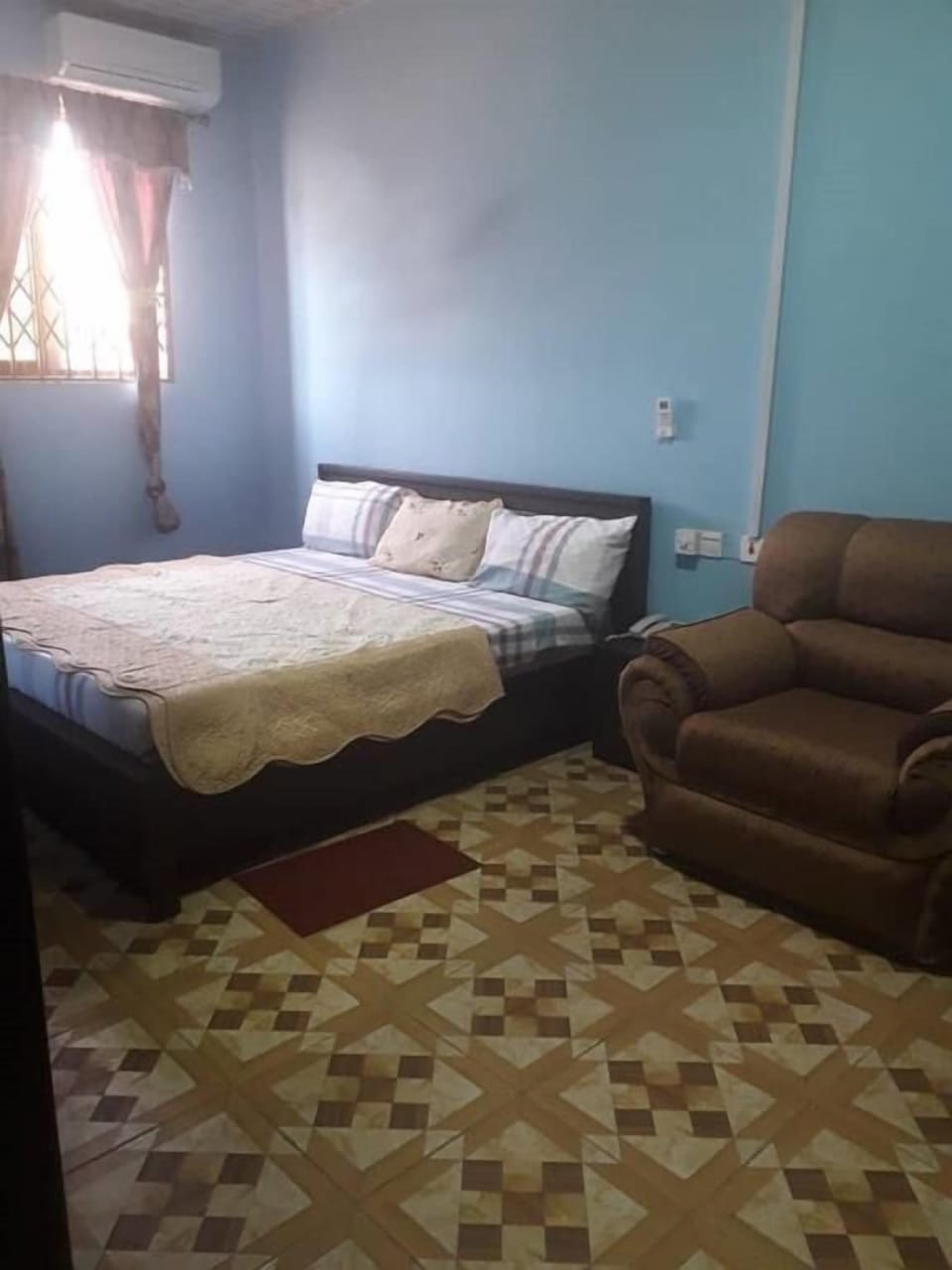 Double Room, 1 Queen Bed, Refrigerator | Desk, blackout drapes, bed sheets