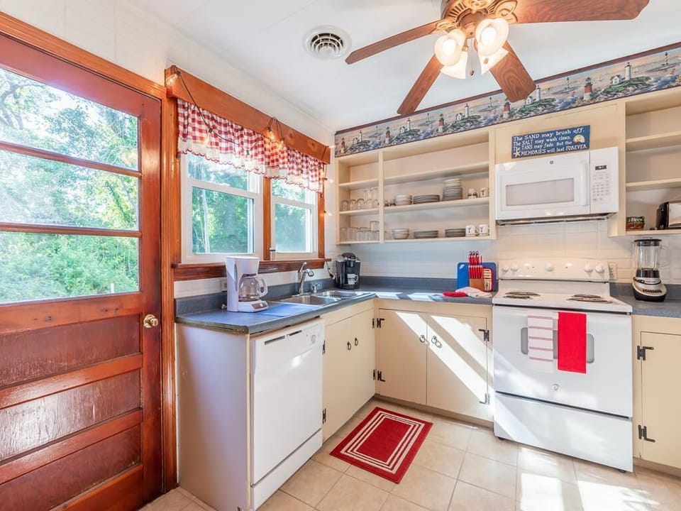 Bright and airy kitchen