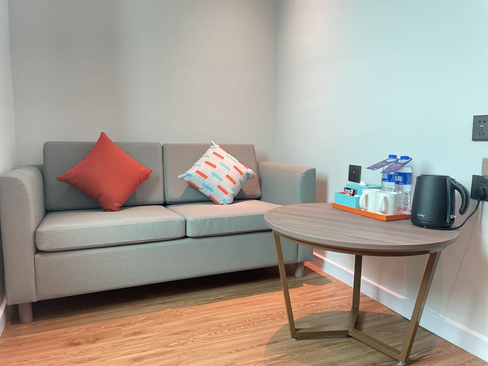 1 King Standard Extra Floor Space | In-room safe, blackout drapes, iron/ironing board (on request)
