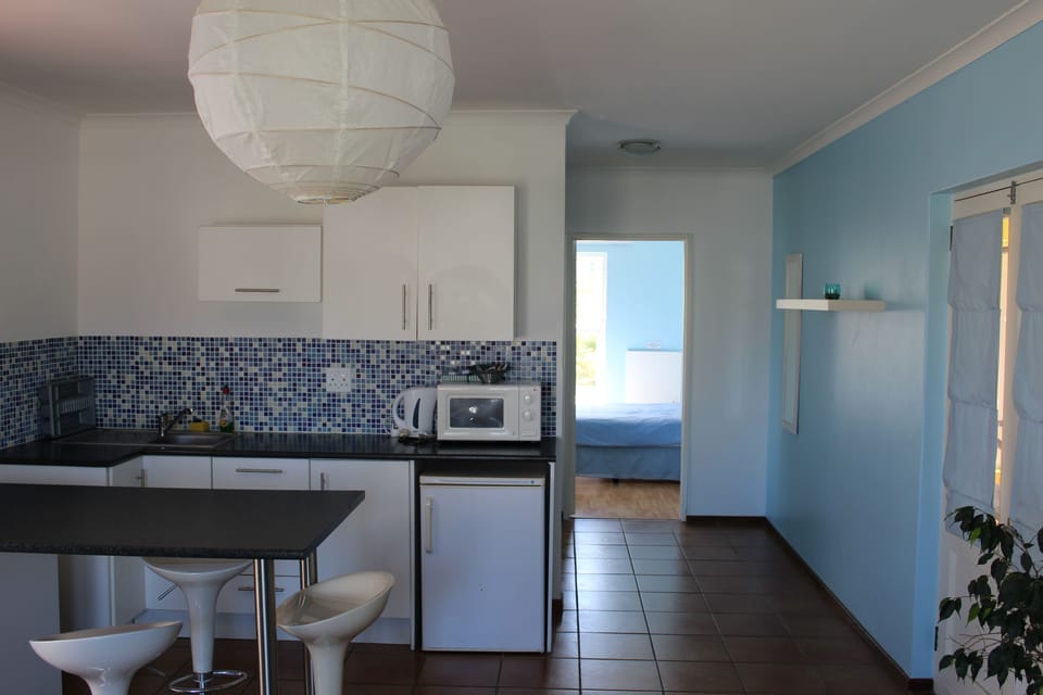 Standard Apartment | Private kitchenette | Fridge, coffee/tea maker, electric kettle