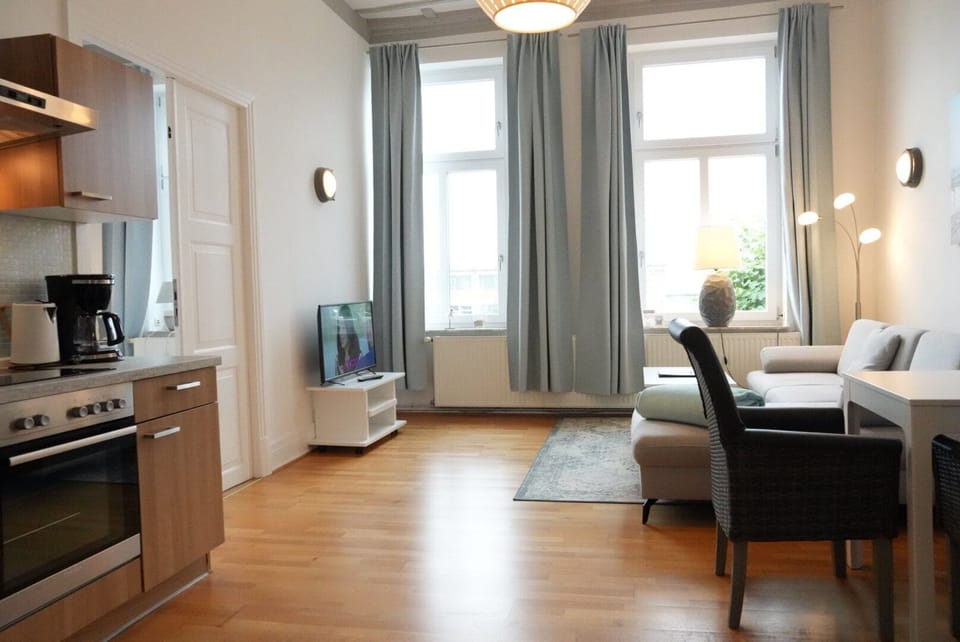 Apartment | Living area | Flat-screen TV