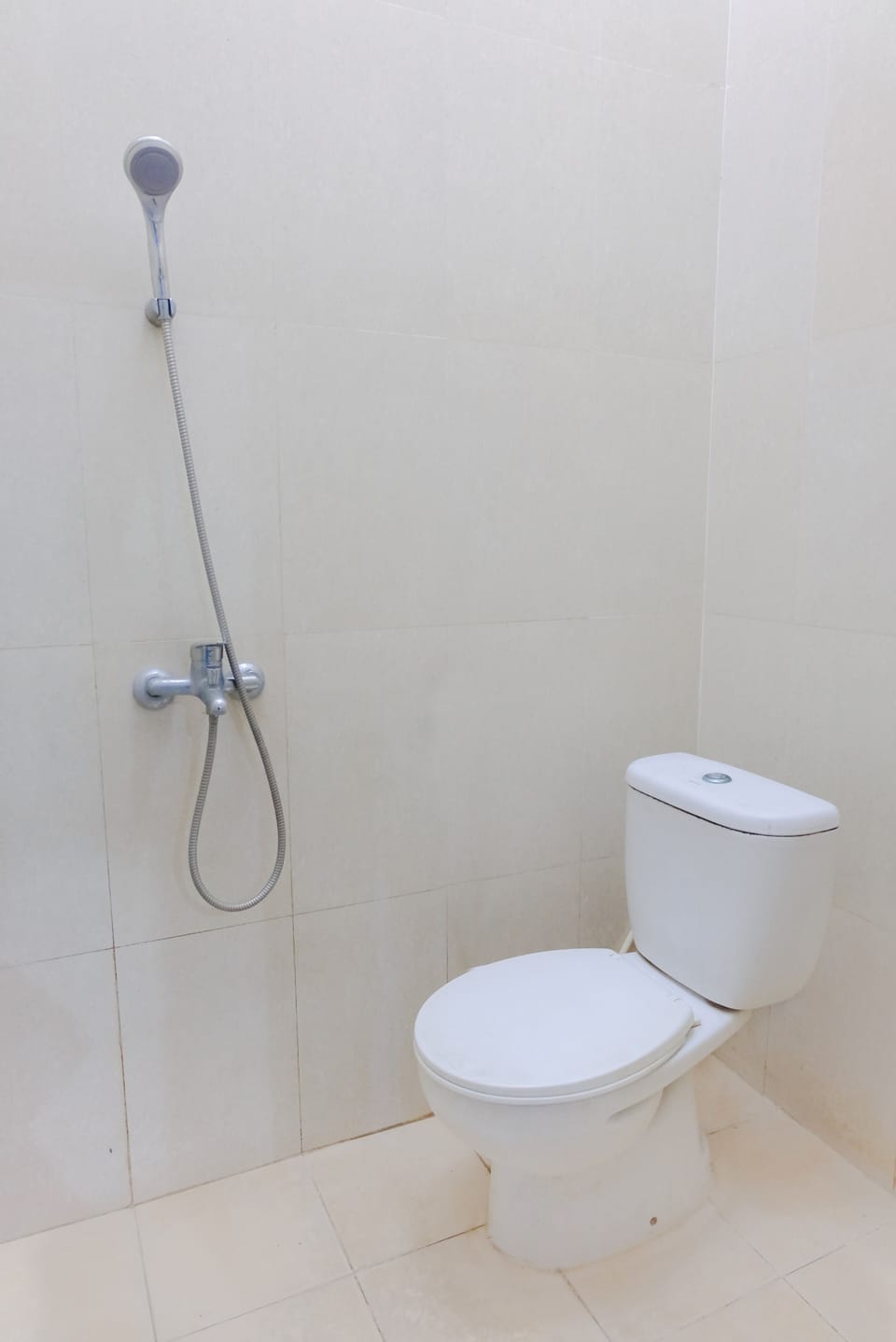 Deluxe Double Room, 1 Bedroom | Bathroom | Shower, towels