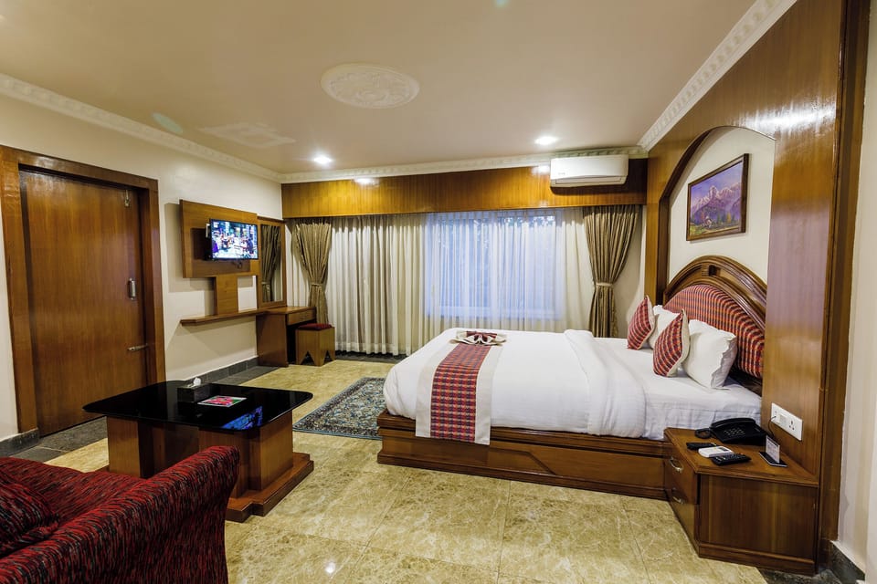 Junior Room | Premium bedding, individually decorated, individually furnished, desk