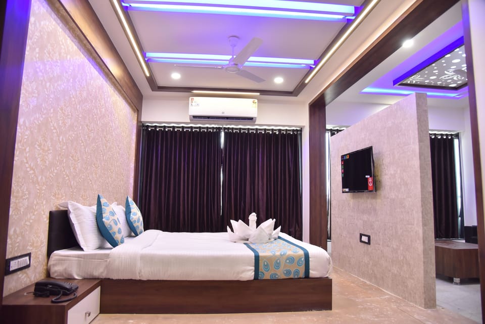 Luxury Suite | Rollaway beds, free WiFi, bed sheets, wheelchair access