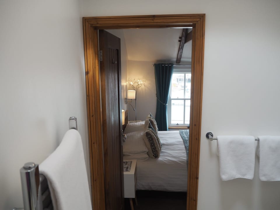Superior Double Room, 1 Queen Bed, Sea View | Premium bedding, blackout drapes, iron/ironing board, free WiFi