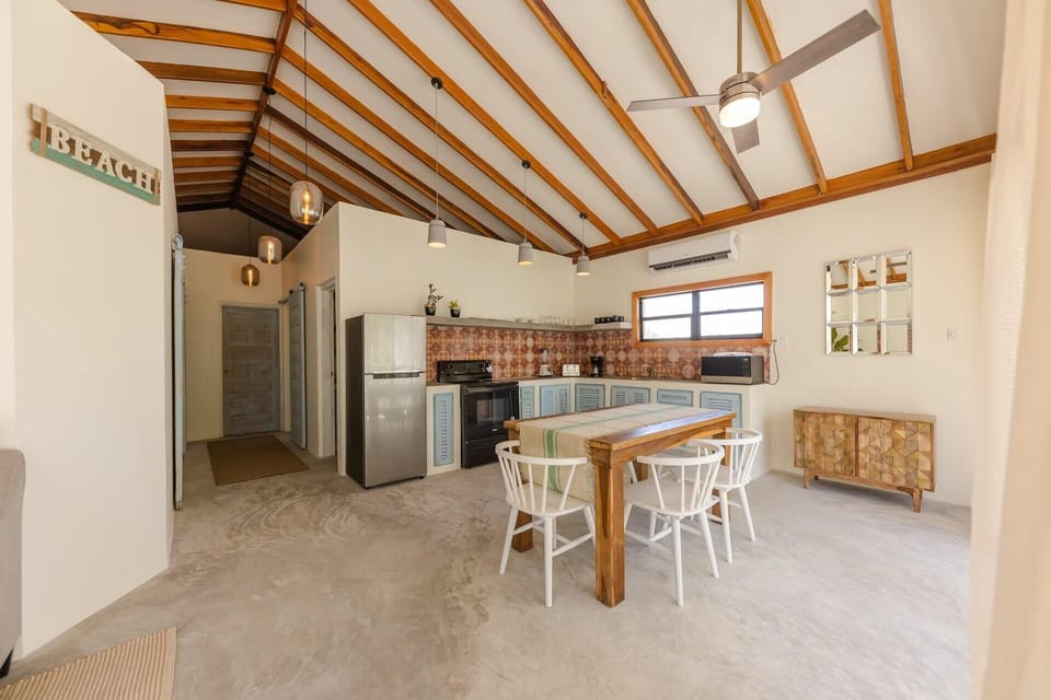 Comfort Apartment, 3 Bedrooms (Villa 7) | Private kitchen | Full-size fridge, microwave, oven, stovetop