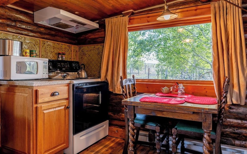 Cozy dining space in the kitchen
