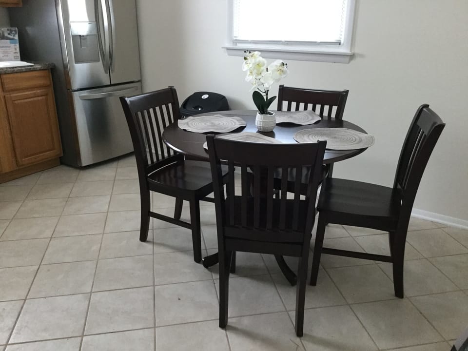 Nice dining area to enjoy good food and conversation!