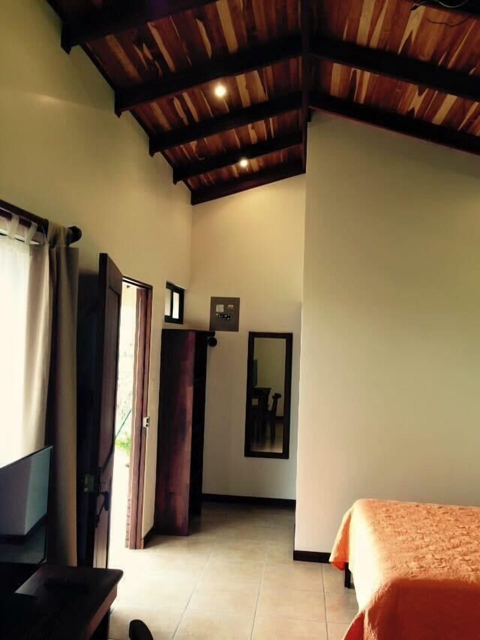 Double Room | Free WiFi, bed sheets
