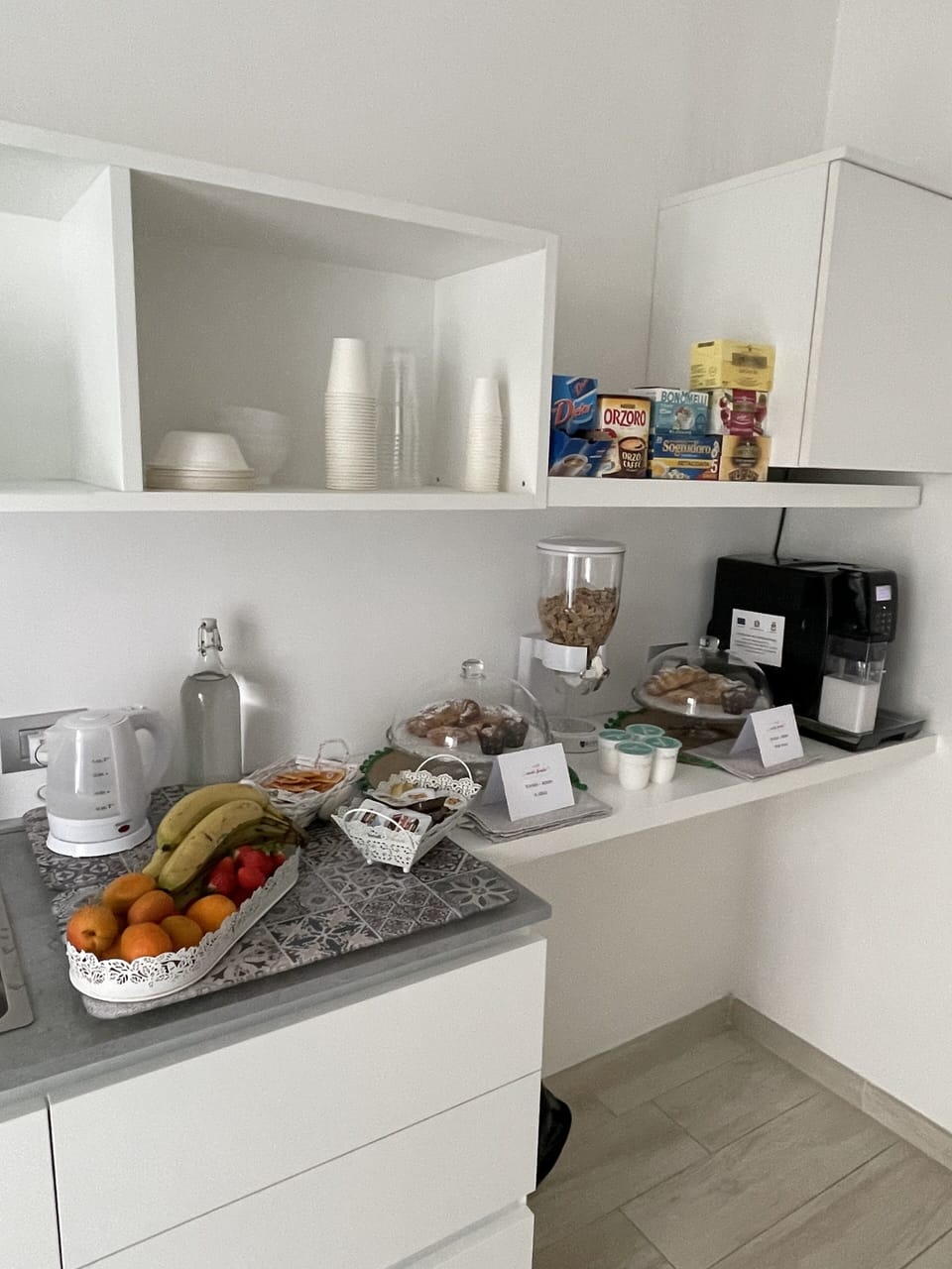 Breakfast area