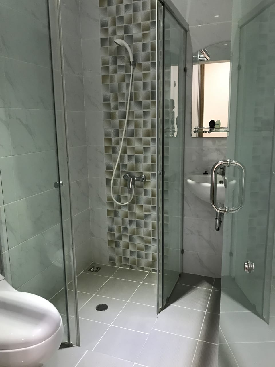 Superior Double Room, 1 Double Bed | Bathroom | Shower, bidet, towels, soap