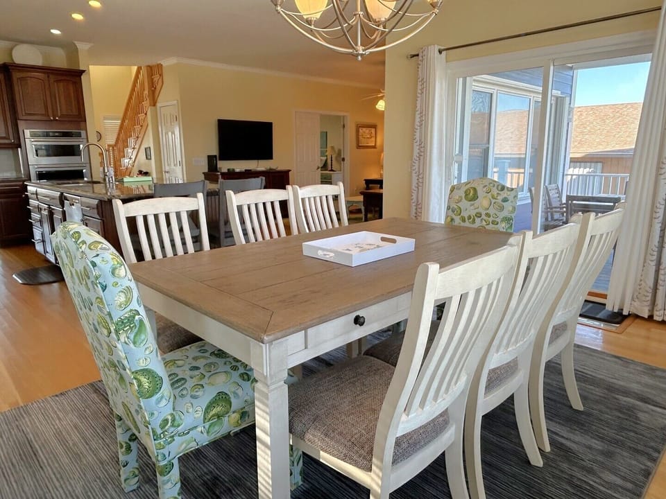 Dining Area
JR 3/18/25