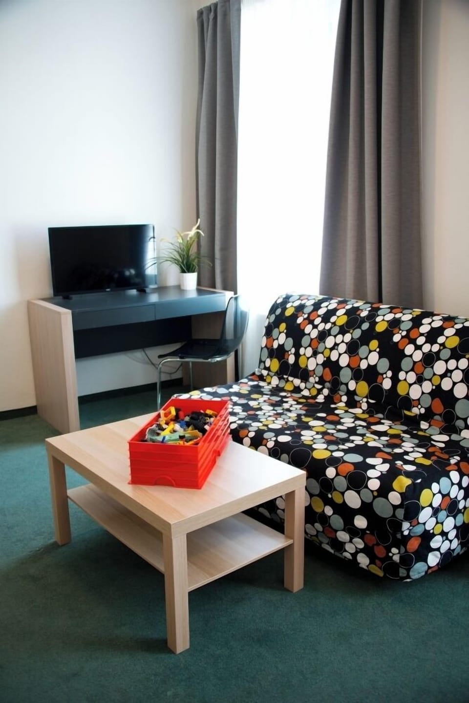 Family Double Room | Desk, blackout drapes, free WiFi, bed sheets