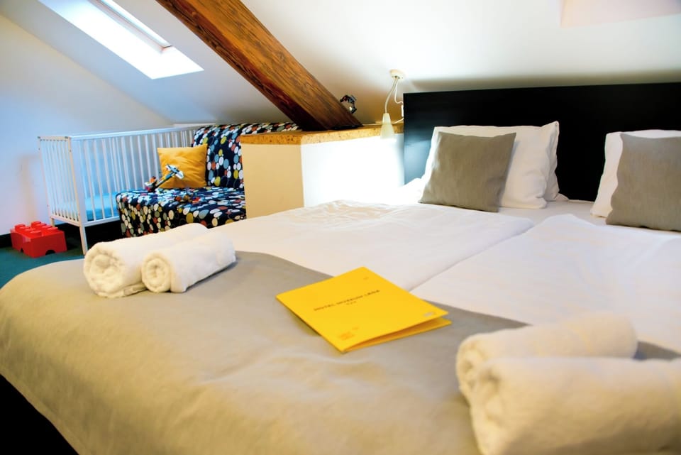 Family Double Room | Desk, blackout drapes, WiFi (free), bed sheets