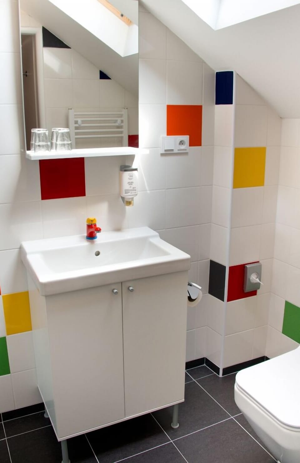 Family Double Room | Bathroom | Free toiletries, hair dryer, towels, soap