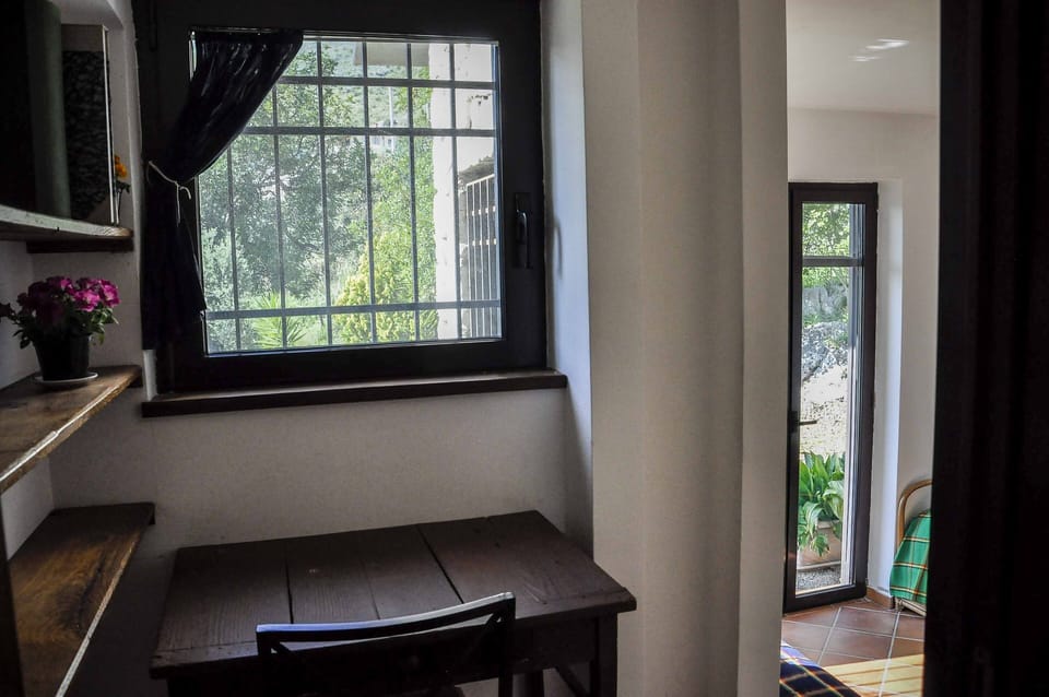 Villa Nèfisi, three rooms, large spaces and garden with hammock and Jacuzzi. Villa in Lazio