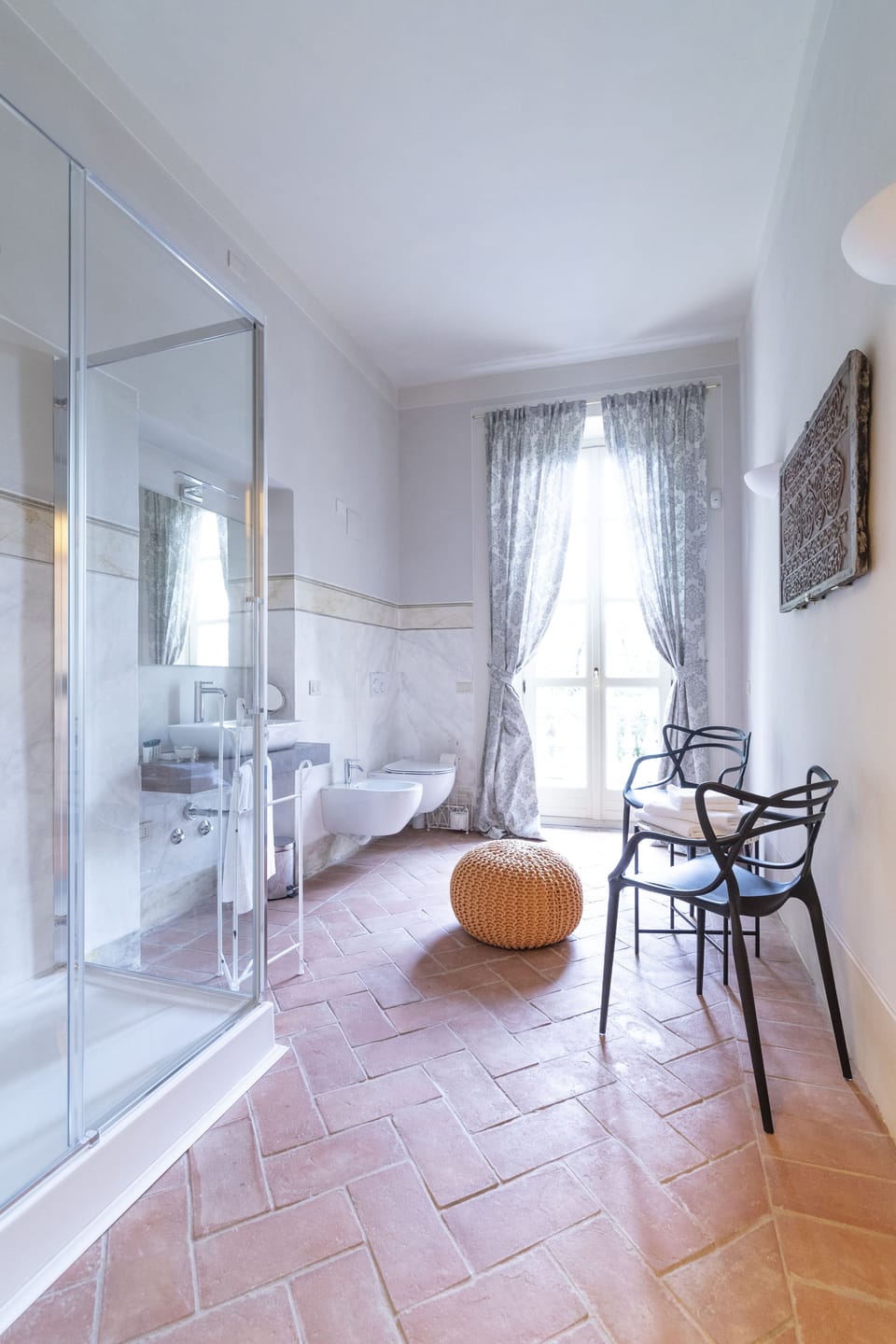 Suite, Lake View (Ametista) | Bathroom | Designer toiletries, hair dryer, slippers, bidet
