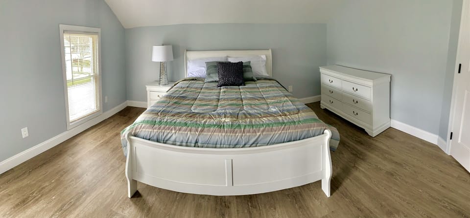 Bedroom 4 (Upstairs)