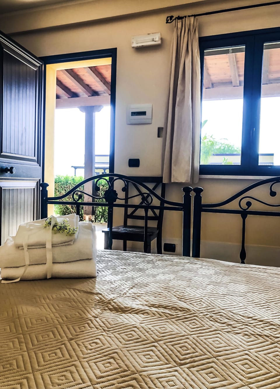 Basic Room, Sea View | Minibar, desk, soundproofing, cribs/infant beds