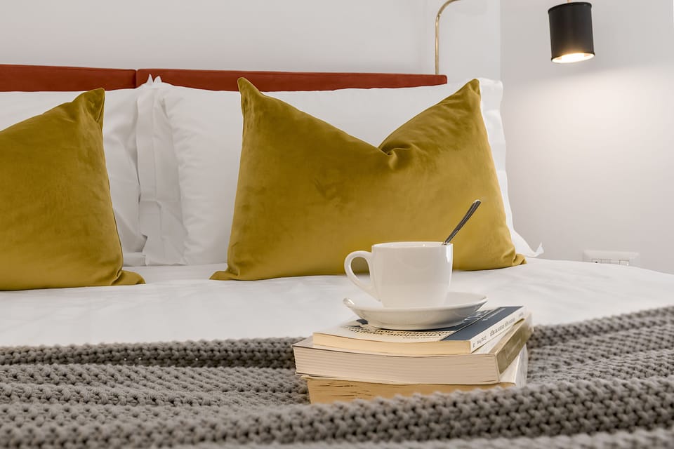 Standard Triple Room | Minibar, in-room safe, desk, laptop workspace