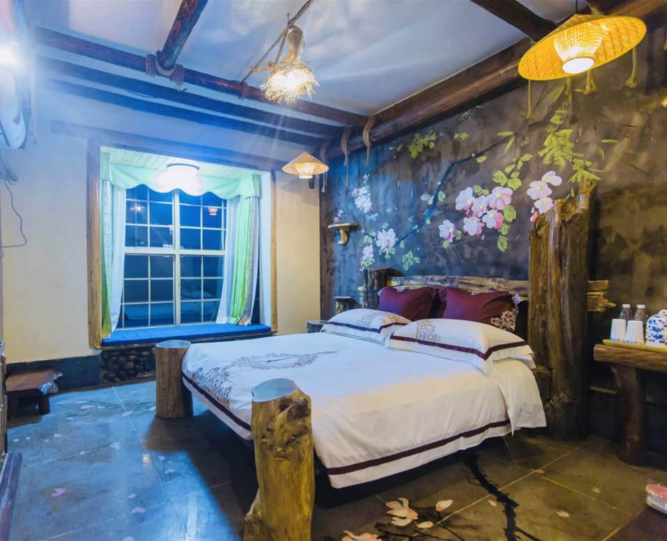 Signature Double Room | Desk, blackout drapes, WiFi (free)
