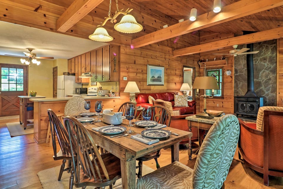 Dining Space | Dishware/Flatware