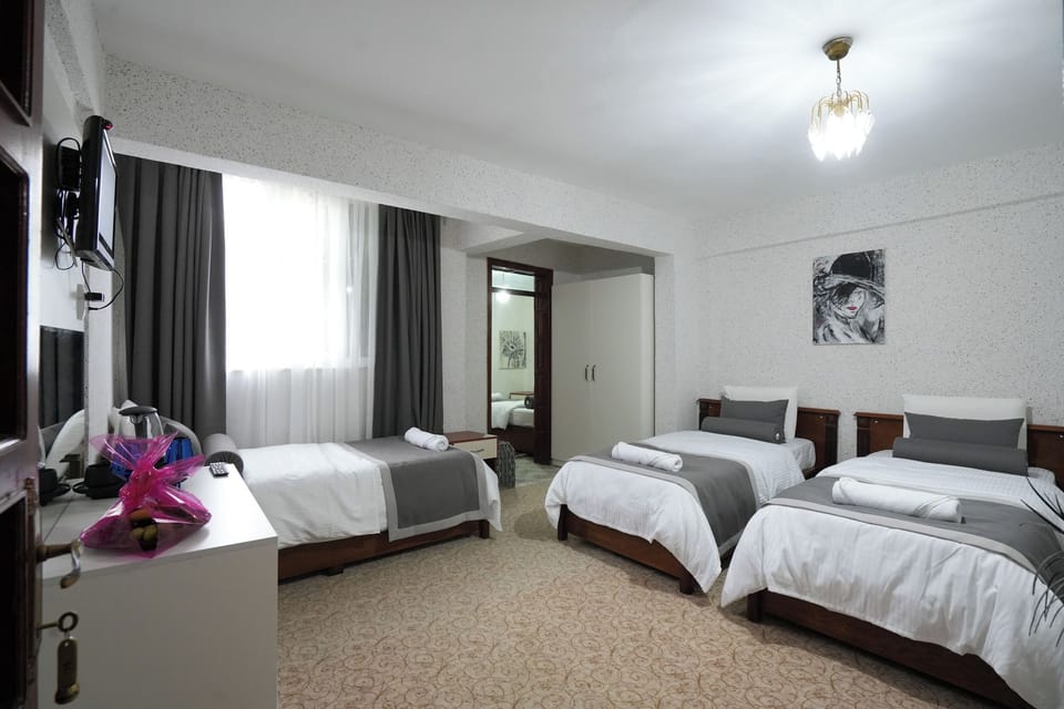 1 bedroom, Frette Italian sheets, premium bedding, minibar