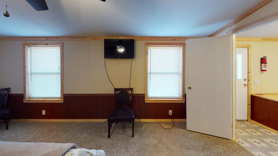 Sunset Cabin - 1st Choice Lodging