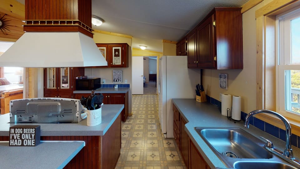 Sunset Cabin - 1st Choice Lodging
