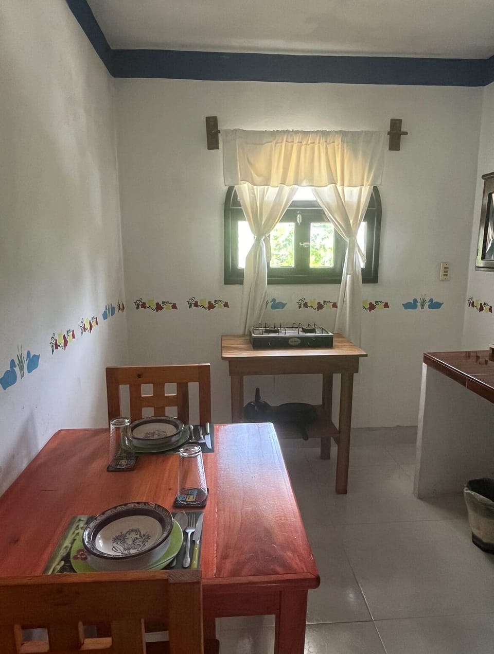 Studio, Balcony | Private kitchen | Fridge, microwave, stovetop, coffee/tea maker