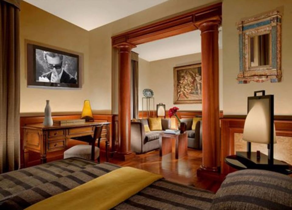 Minibar, in-room safe, desk, blackout drapes