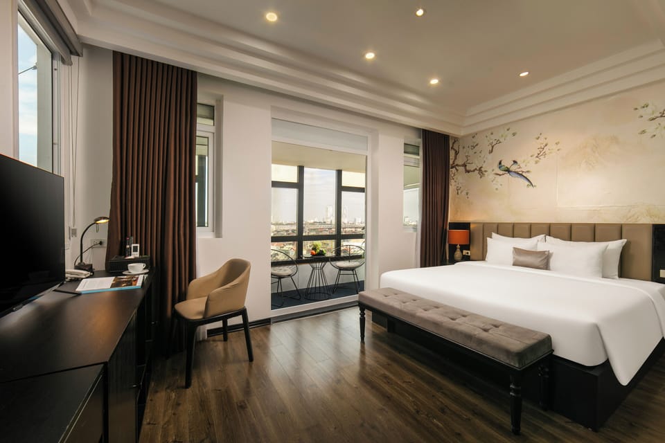 Junior Suite Balcony | Premium bedding, memory foam beds, minibar, in-room safe