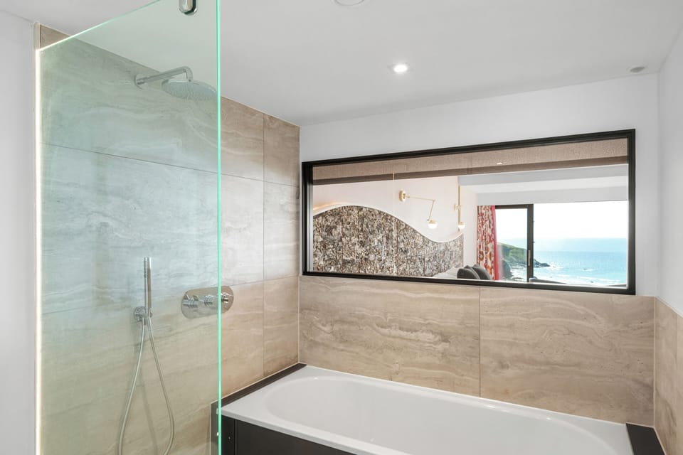 Double or Twin Room, Sea View | Desk, free WiFi, bed sheets