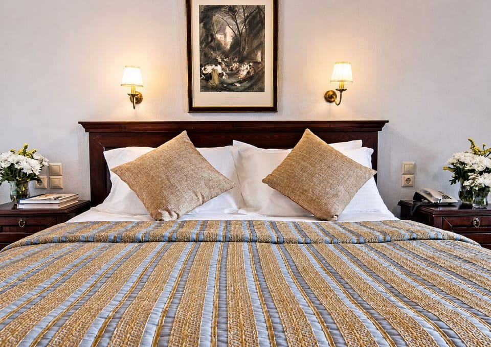 In-room safe, desk, soundproofing, free WiFi