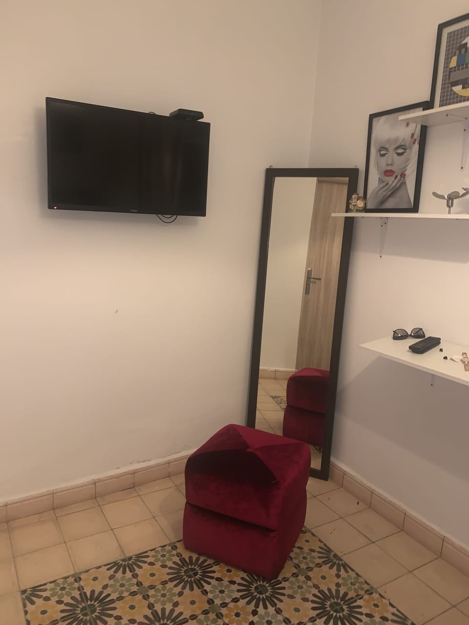 Deluxe Apartment, 2 Bedrooms | 2 bedrooms, laptop workspace, soundproofing, iron/ironing board